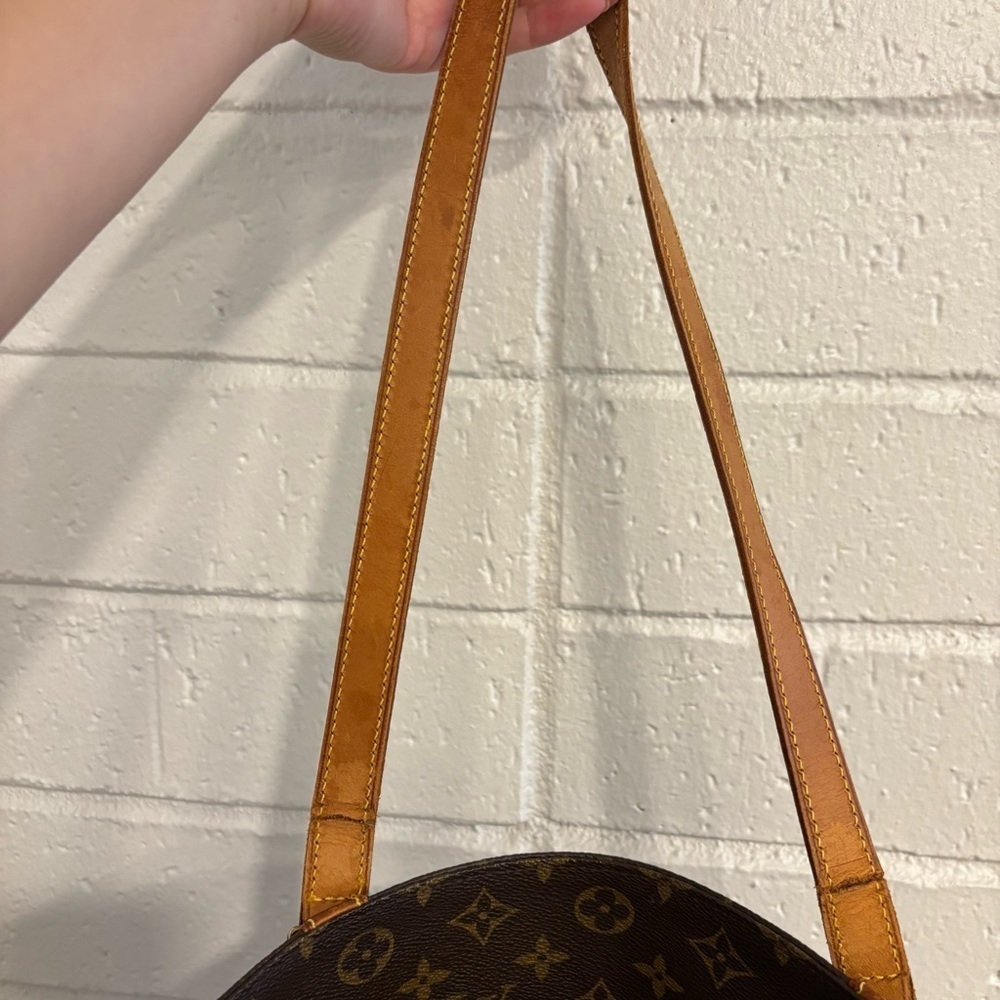 Louis Vuitton lv monogram shopping tote - Picture 9 of 16